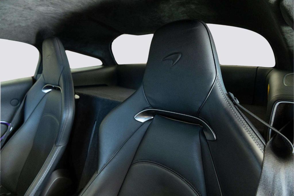 صورة 17 لـ 2023 Mclaren ARTURA TECHLUX
