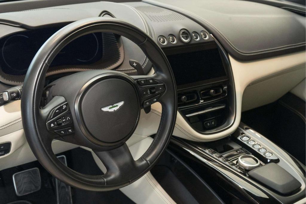 2024 Aston Martin DBX BASE — миниатюра 28
