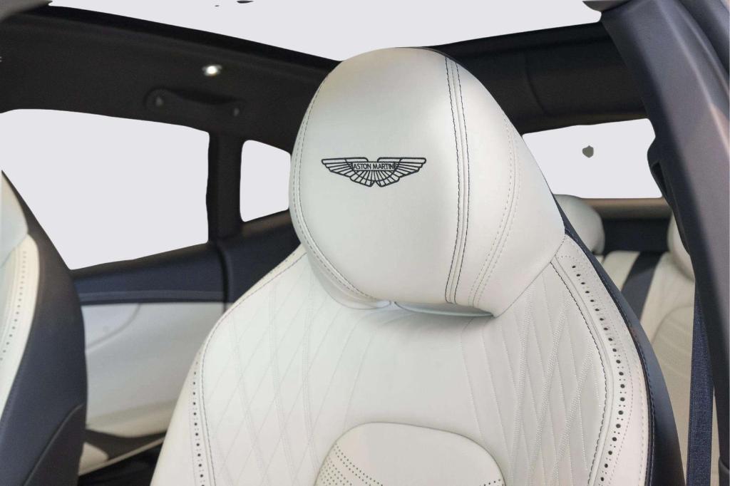 2024 Aston Martin DBX BASE — миниатюра 17