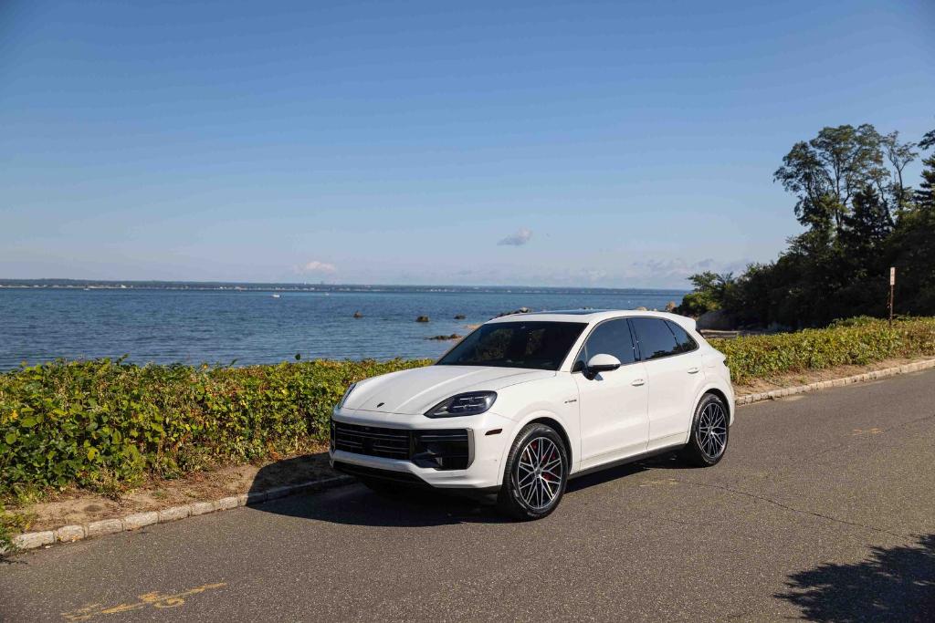 صورة مصغرة 43 لـ 2025 Porsche CAYENNE TURBO