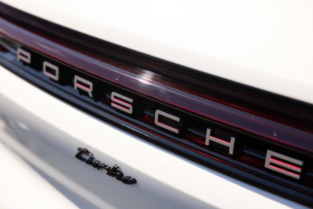 صورة مصغرة 34 لـ 2025 Porsche CAYENNE TURBO