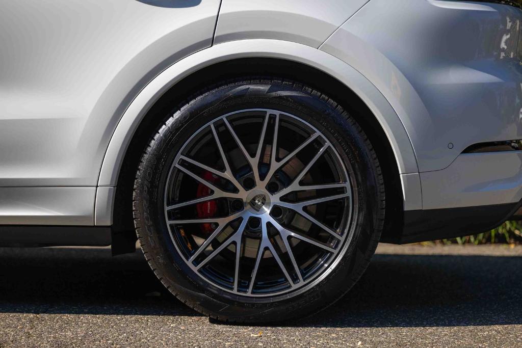 صورة مصغرة 37 لـ 2025 Porsche CAYENNE TURBO