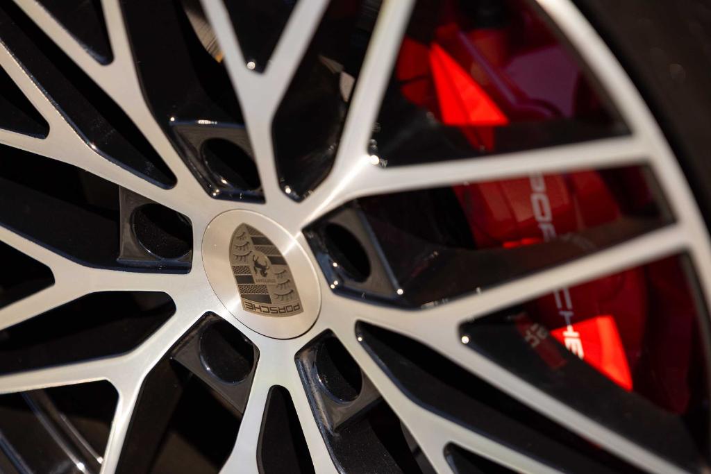 صورة 8 لـ 2025 Porsche CAYENNE TURBO