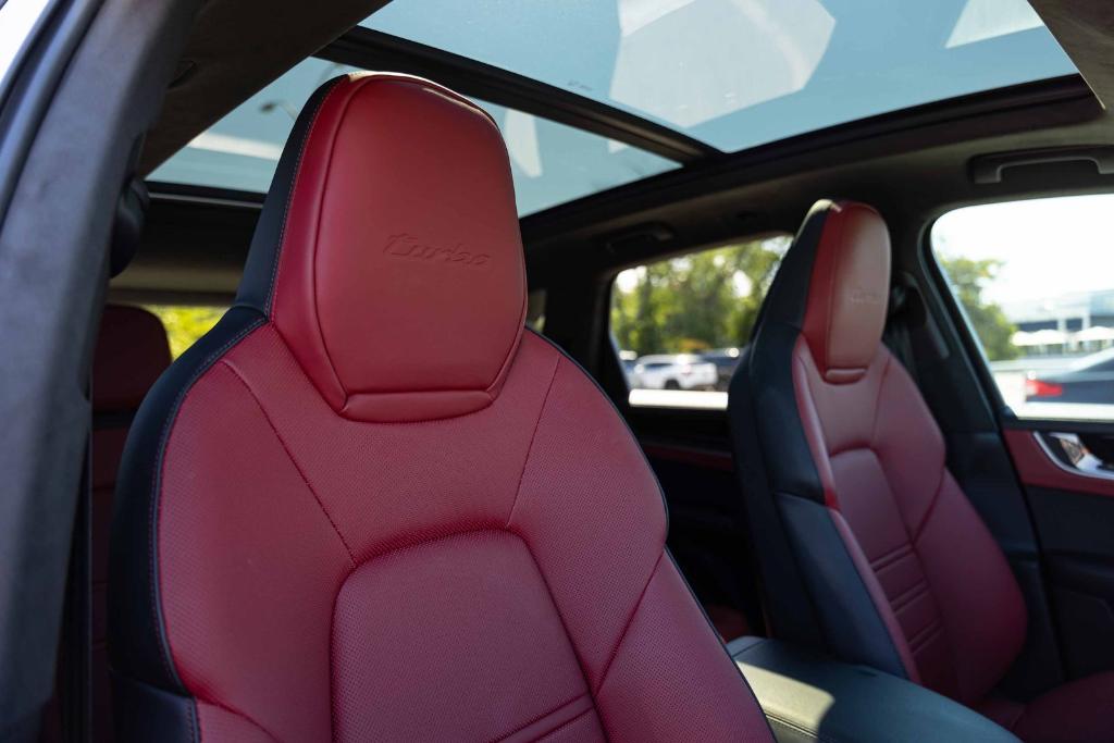 صورة مصغرة 18 لـ 2025 Porsche CAYENNE TURBO