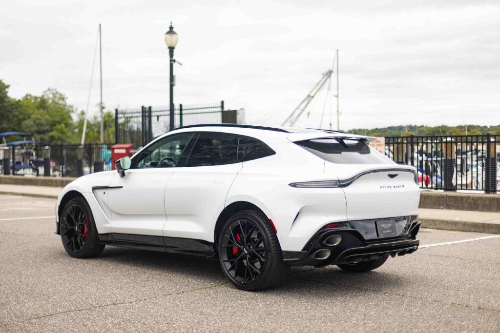 صورة مصغرة 3 لـ 2026 Aston Martin DBX S