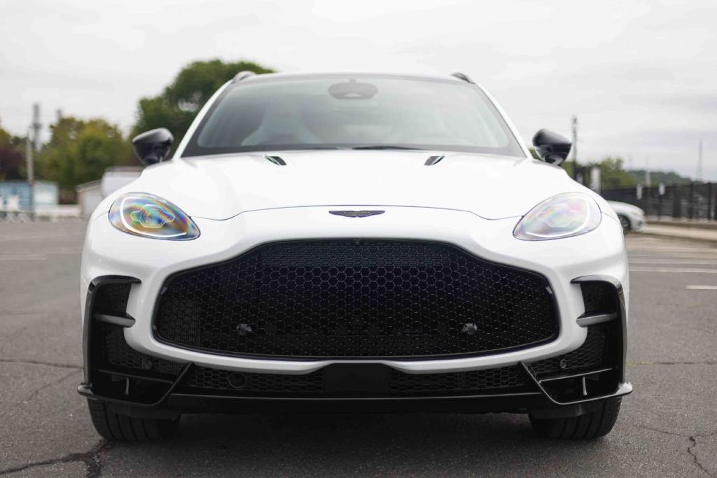 صورة مصغرة 13 لـ 2026 Aston Martin DBX S