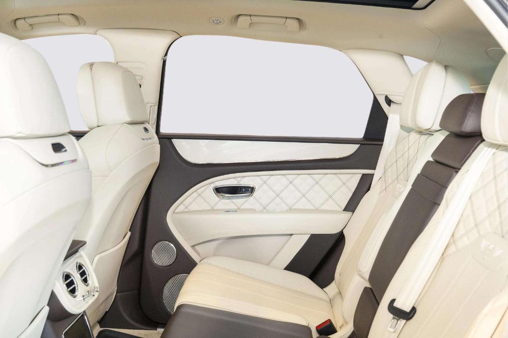 صورة مصغرة 55 لـ 2022 Bentley BENTAYGA