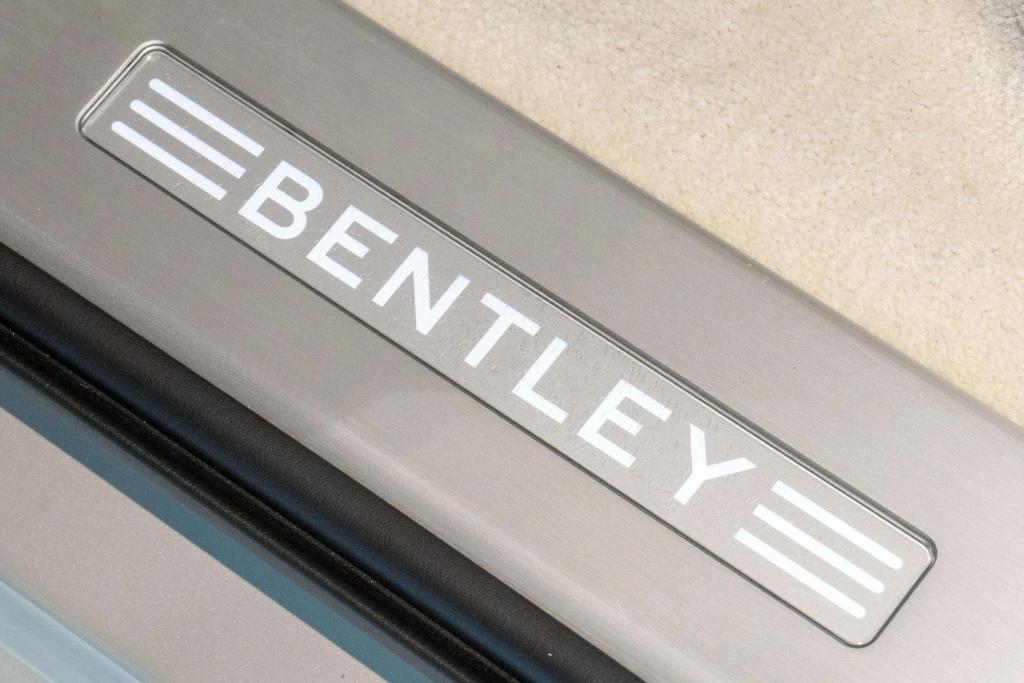 صورة مصغرة 52 لـ 2022 Bentley BENTAYGA