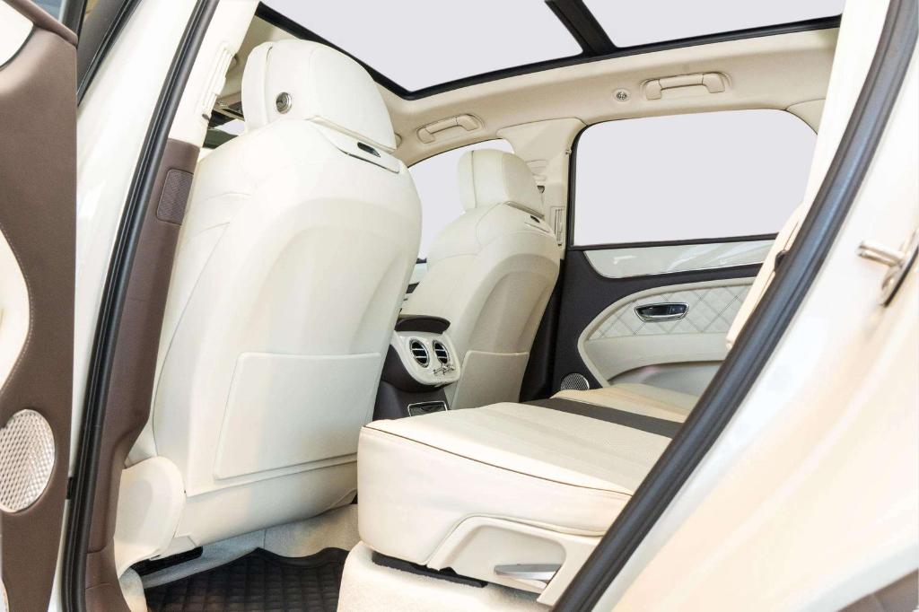 صورة مصغرة 53 لـ 2022 Bentley BENTAYGA