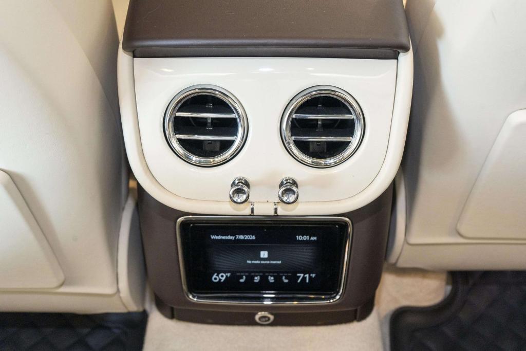 صورة مصغرة 62 لـ 2022 Bentley BENTAYGA