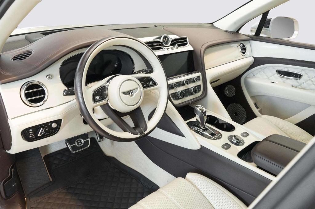 صورة مصغرة 30 لـ 2022 Bentley BENTAYGA