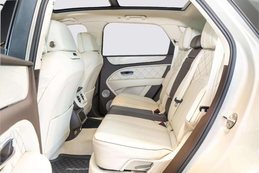 صورة مصغرة 54 لـ 2022 Bentley BENTAYGA