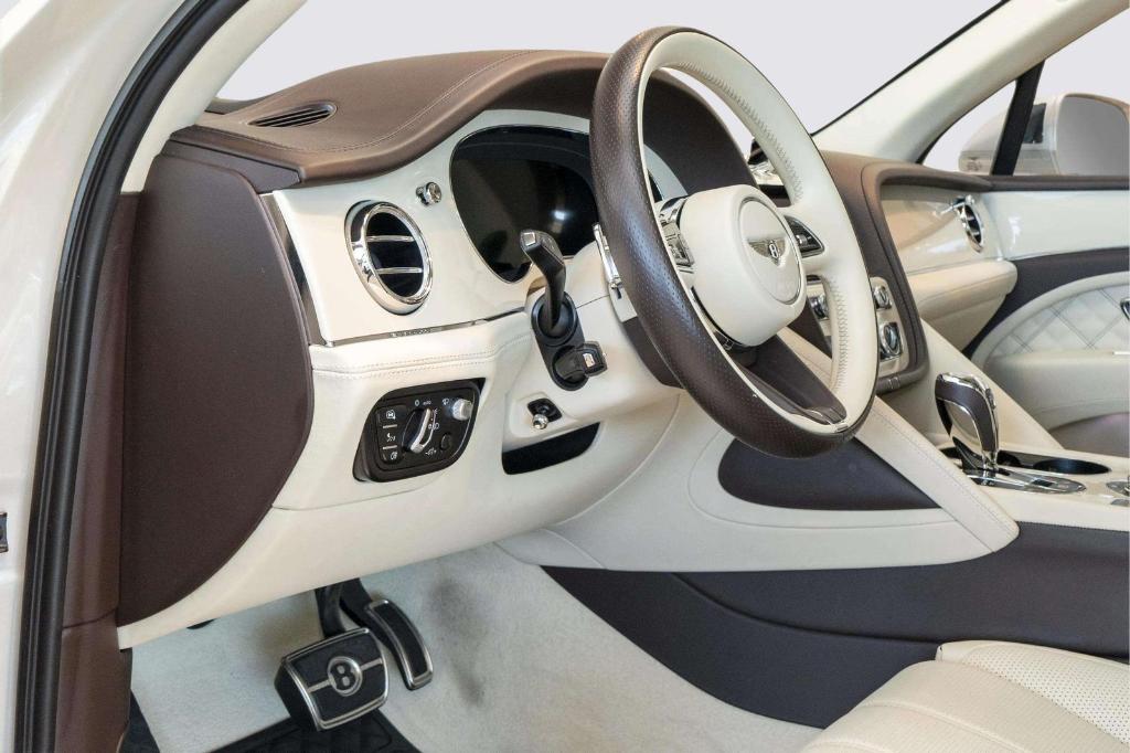 صورة مصغرة 31 لـ 2022 Bentley BENTAYGA
