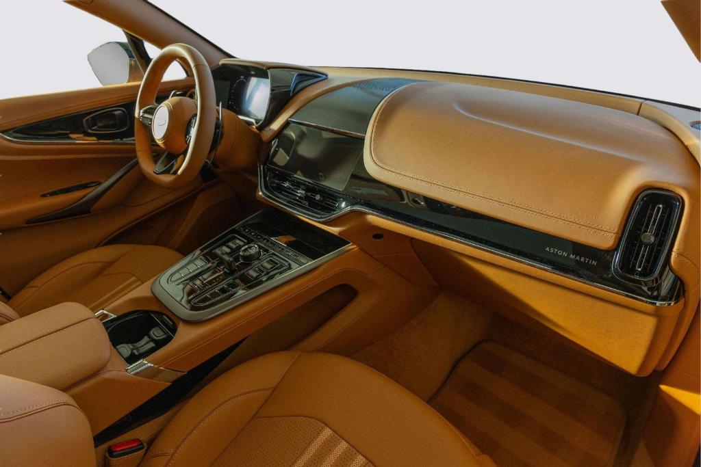 2026 Aston Martin DBX 707 thumbnail 27
