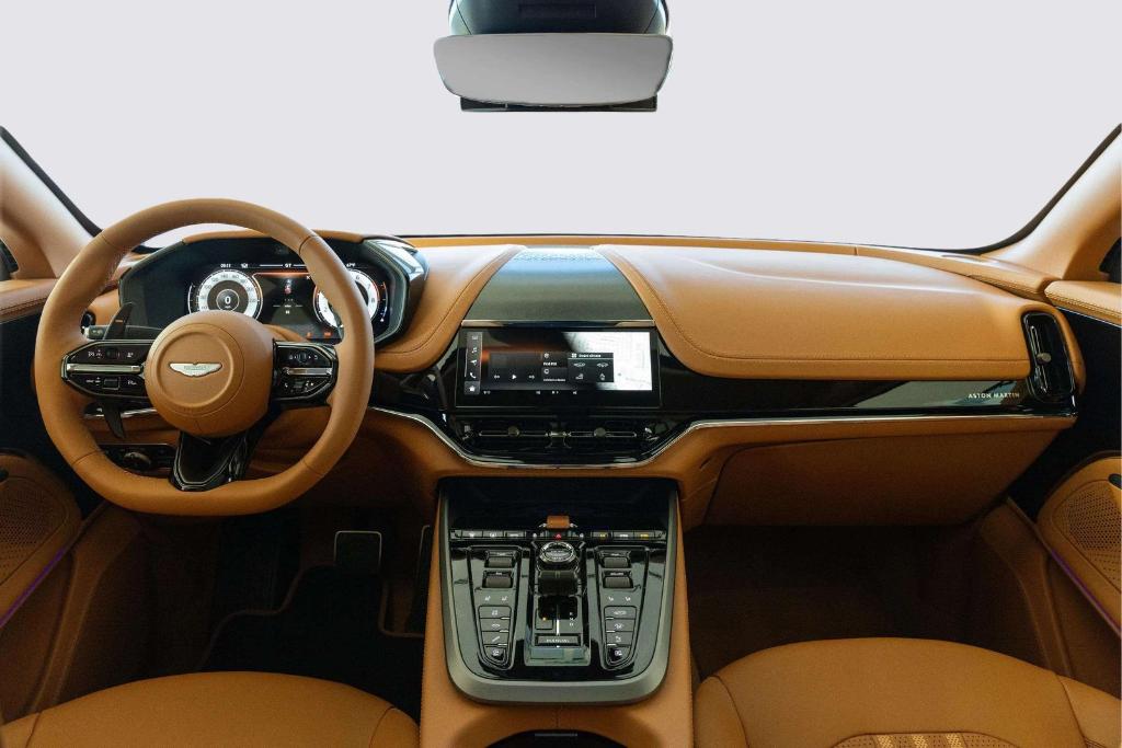 2026 Aston Martin DBX 707 thumbnail 24