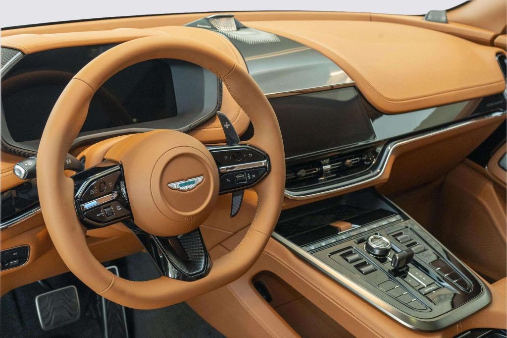 صورة مصغرة 32 لـ 2026 Aston Martin DBX S
