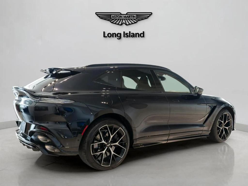 2026 Aston Martin DBX S — фото 6