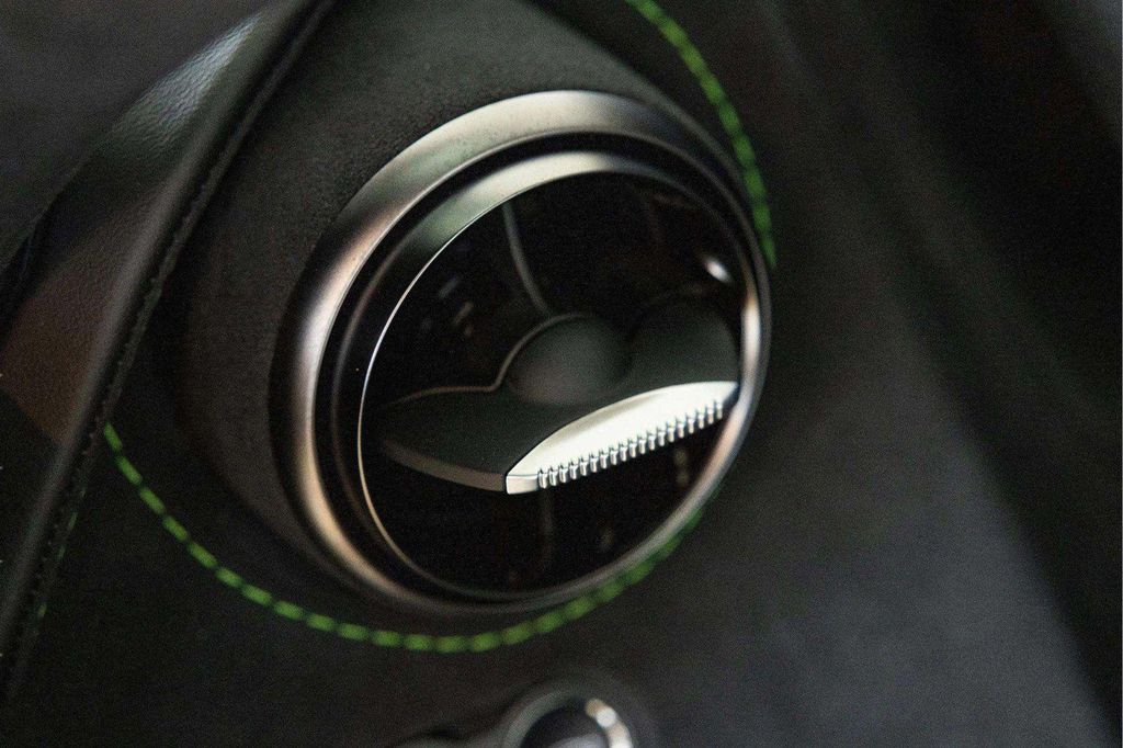 2026 Mclaren 750S BASE — миниатюра 22