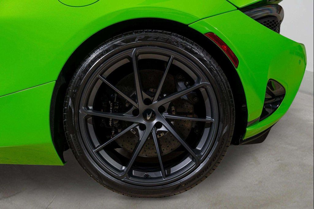 صورة 9 لـ 2026 Mclaren 750S BASE