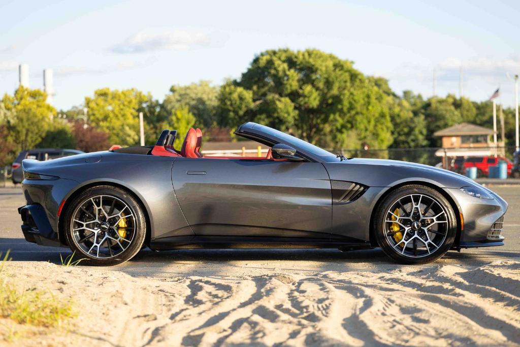 صورة 30 لـ 2023 Aston Martin VANTAGE
