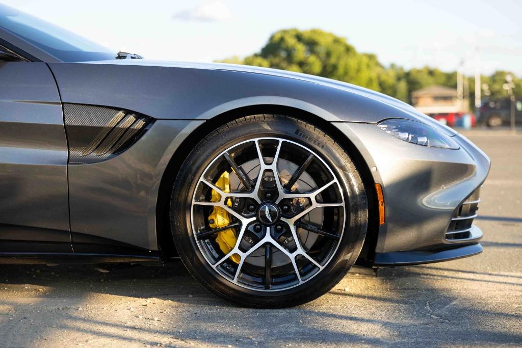 صورة 37 لـ 2023 Aston Martin VANTAGE