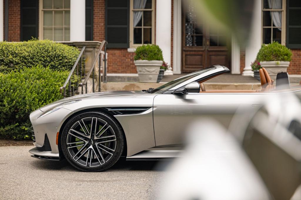 2024 Aston Martin DB12 VOLANTE — фото 22