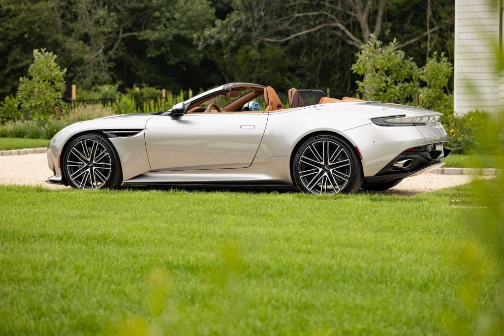 2024 Aston Martin DB12 VOLANTE — фото 19