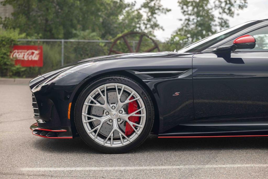 2026 Aston Martin DB12 S 照片 9