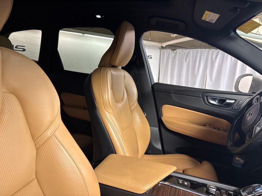 2022 Volvo XC60 B6 INSCRIPTION — фото 10