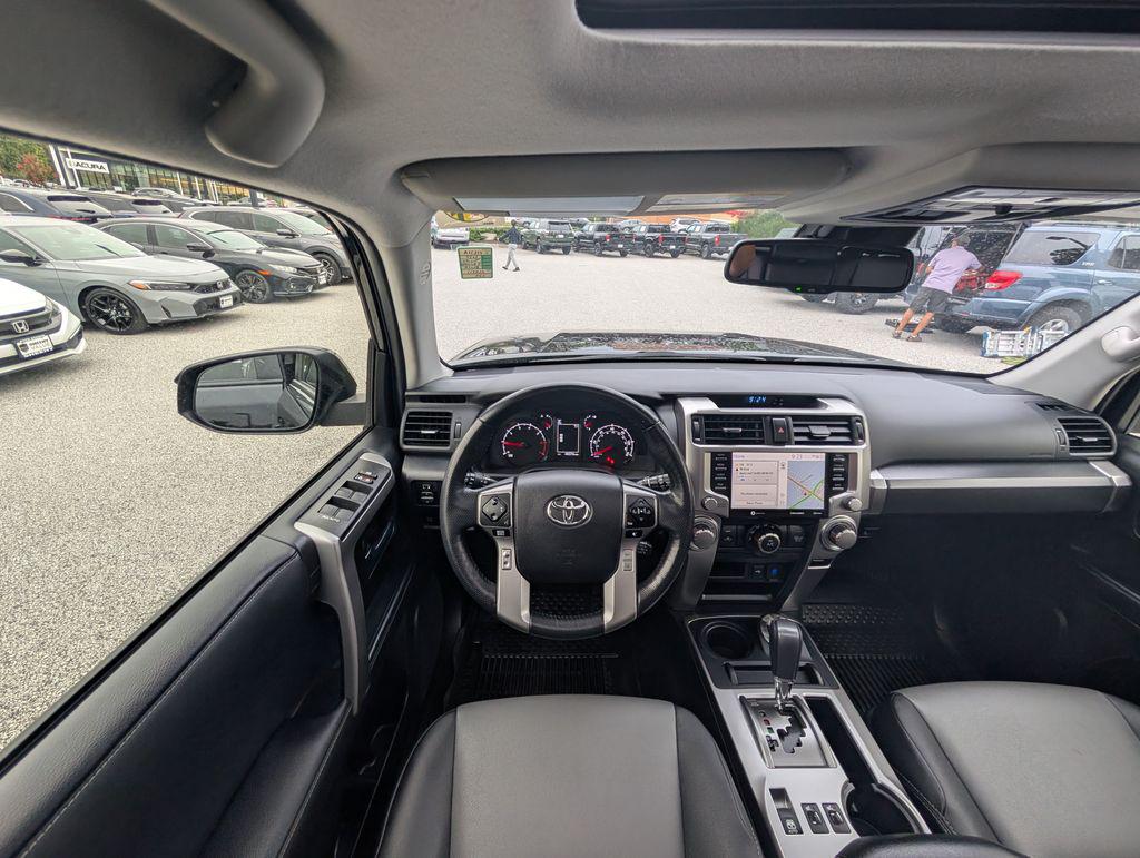 صورة 8 لـ 2023 Toyota 4RUNNER SR5 PREMIUM