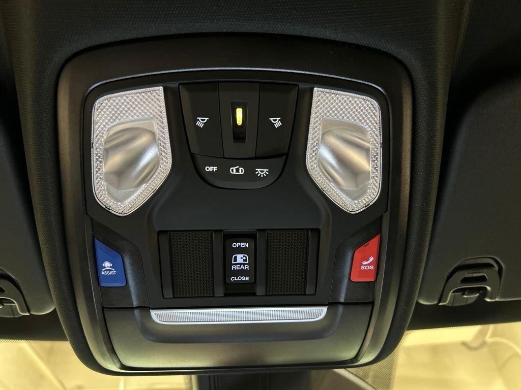 صورة مصغرة 25 لـ 2026 RAM 1500 EXPRESS