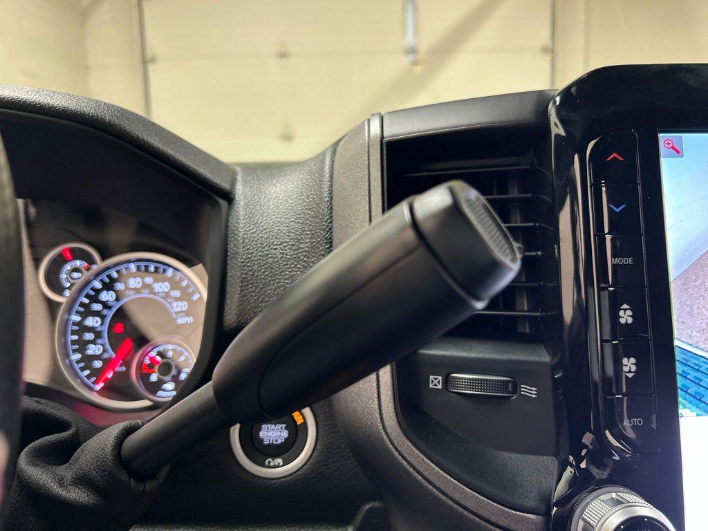 2026 RAM 2500 TRADESMAN — миниатюра 23