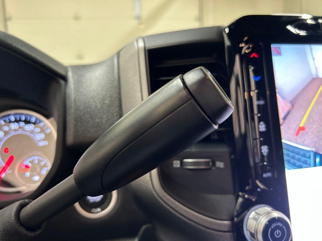صورة مصغرة 23 لـ 2026 RAM 2500 TRADESMAN