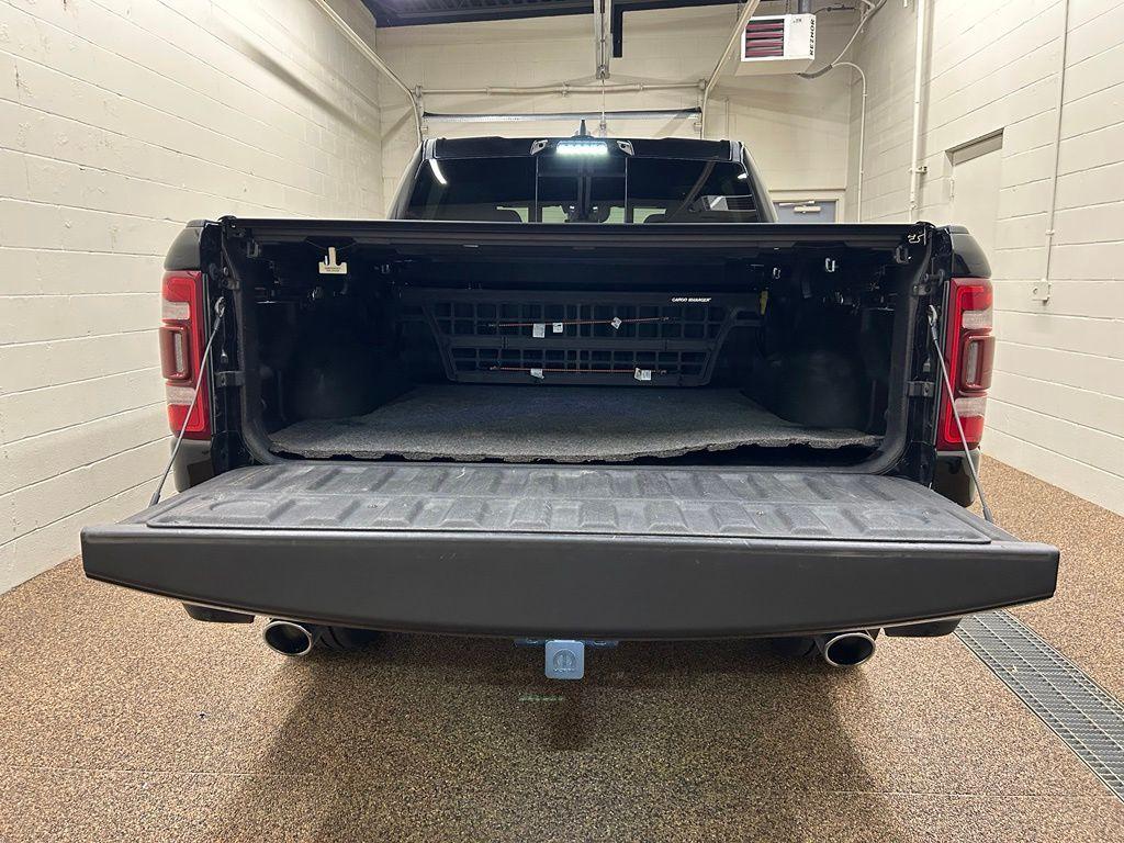 2023 RAM 1500 LIMITED — миниатюра 11