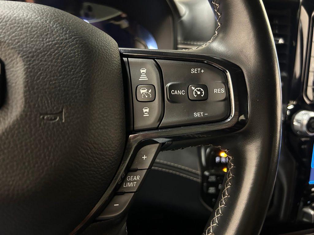2023 RAM 1500 LIMITED — миниатюра 22