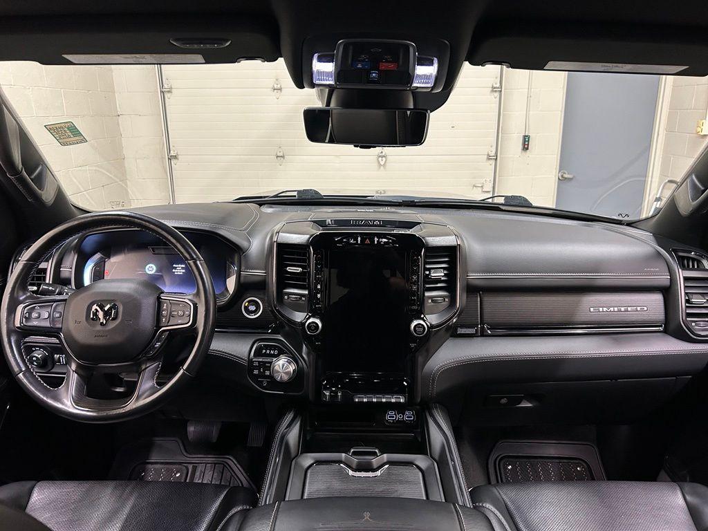2023 RAM 1500 LIMITED — миниатюра 18