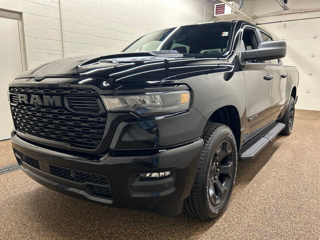 2026 RAM 1500 EXPRESS photo 5