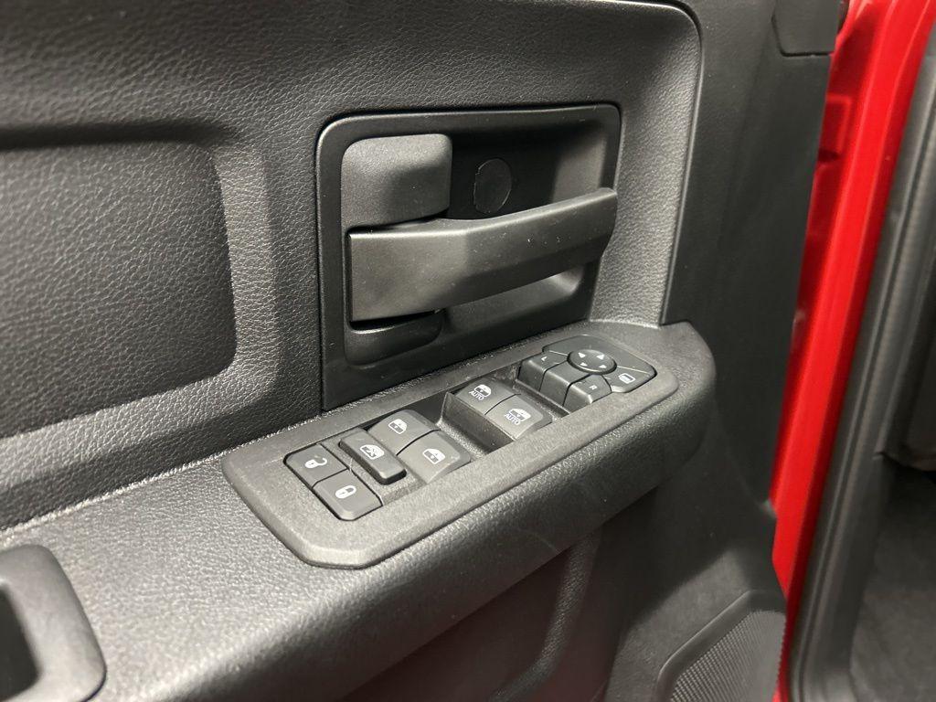 صورة مصغرة 26 لـ 2026 RAM 2500 TRADESMAN