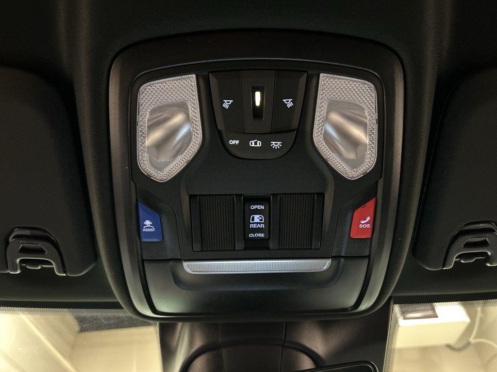 صورة مصغرة 24 لـ 2026 RAM 2500 TRADESMAN