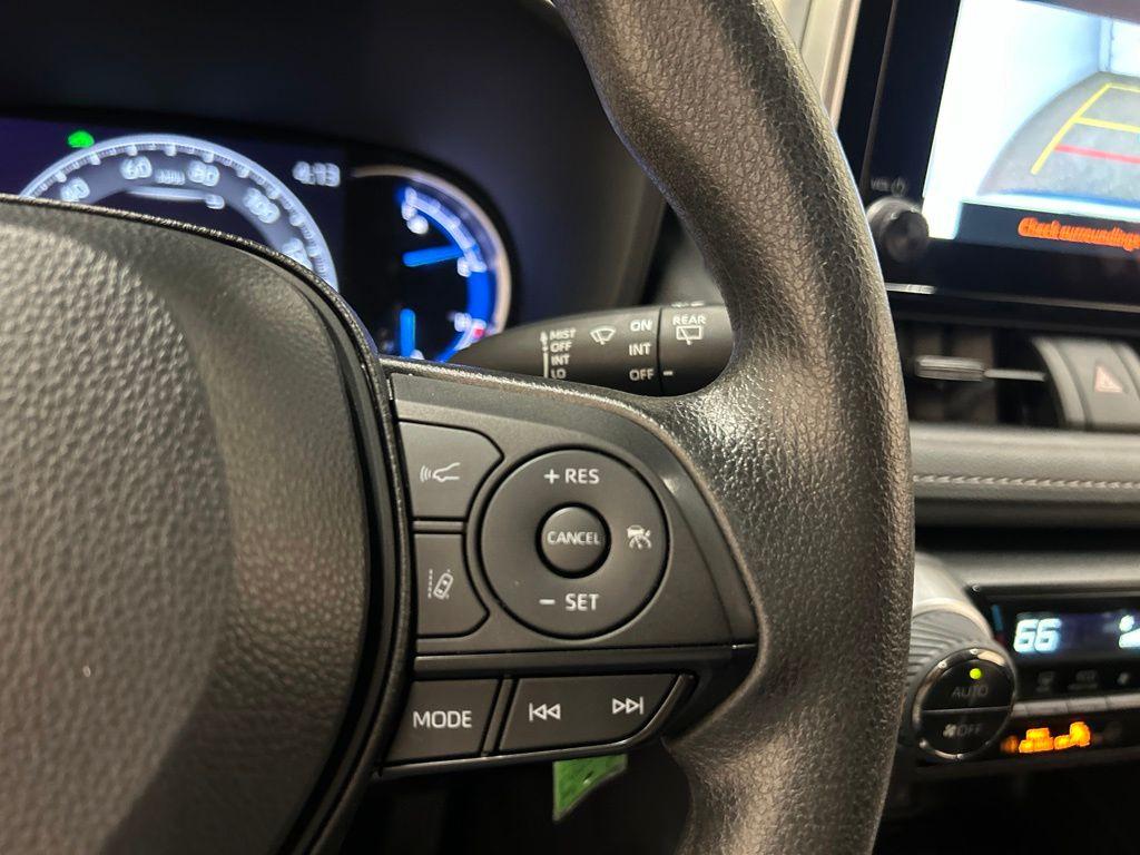 صورة مصغرة 22 لـ 2024 Toyota RAV4 HYBRID LE