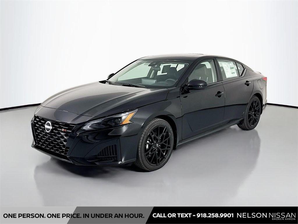 New 2026 Nissan Altima SR FWD