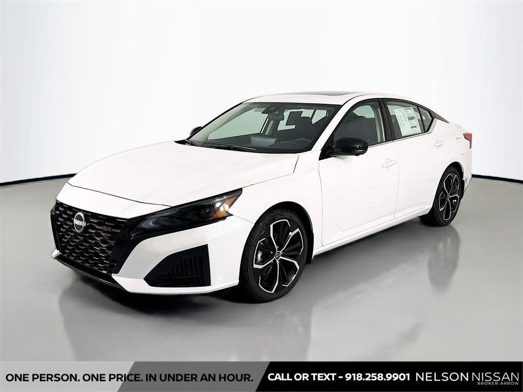 New 2026 Nissan Altima SR FWD