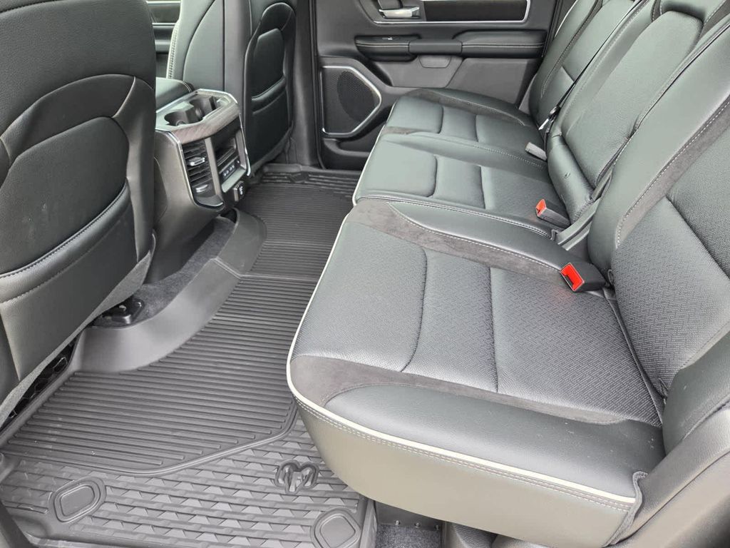 صورة مصغرة 13 لـ 2026 RAM 1500 LARAMIE