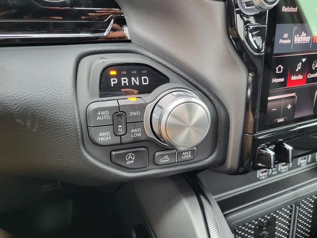 2026 RAM 1500 REBEL — миниатюра 19