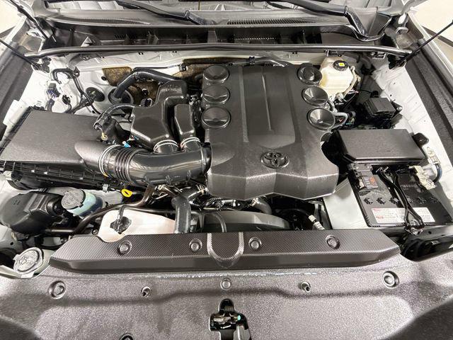 صورة مصغرة 33 لـ 2024 Toyota 4RUNNER LIMITED