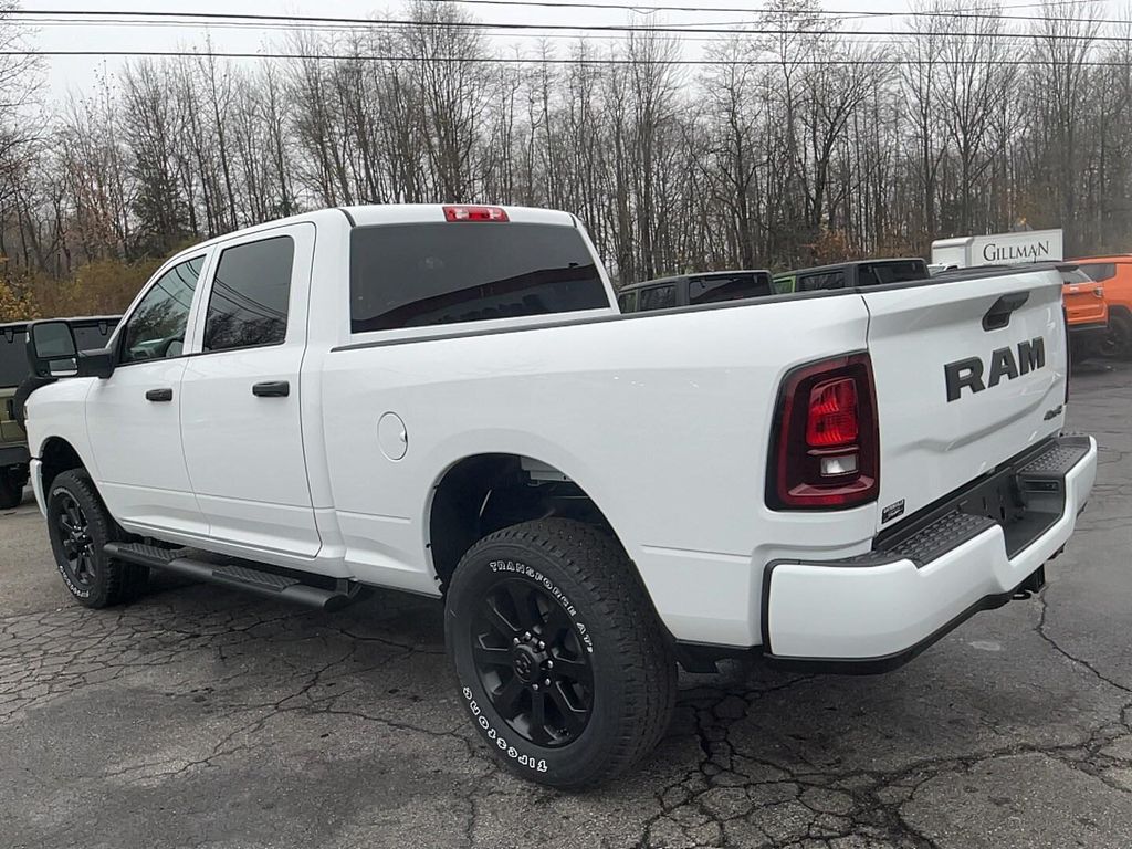 2026 RAM 2500 BLACK EXPRESS CREW CAB 4X4 6'4' BOX — фото 7