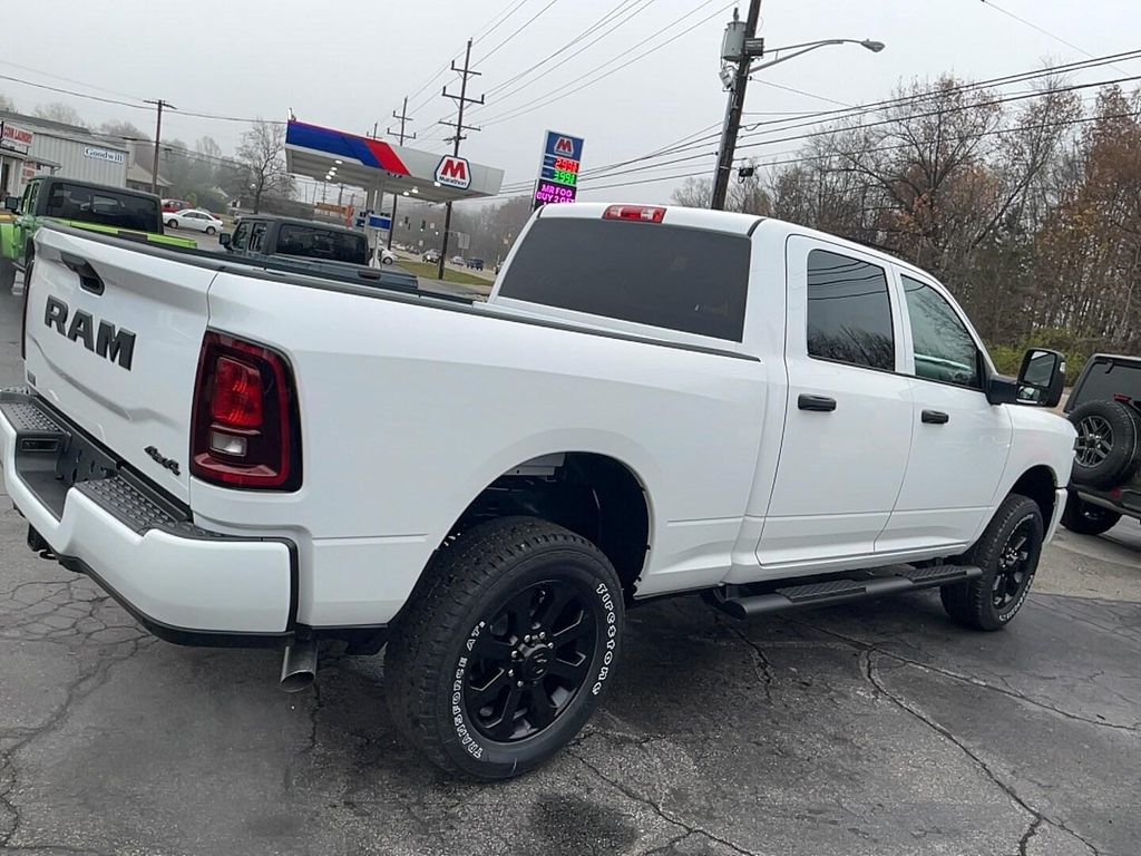 2026 RAM 2500 BLACK EXPRESS CREW CAB 4X4 6'4' BOX — фото 6