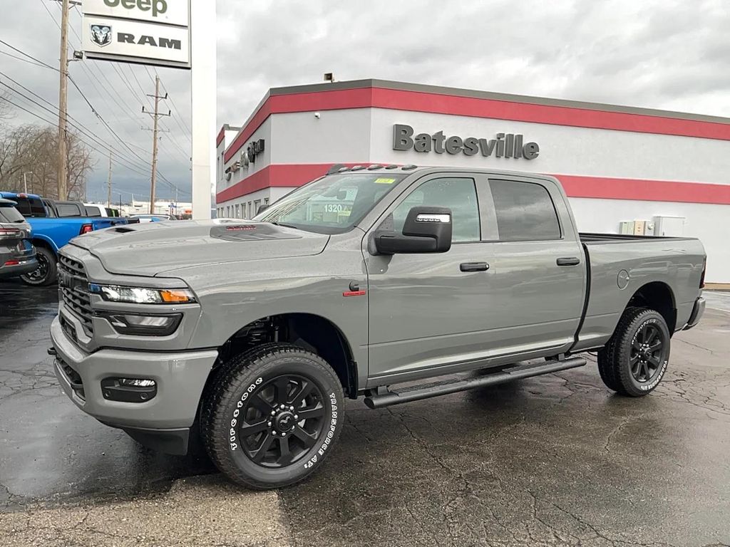 2026 RAM 2500 BLACK EXPRESS CREW CAB 4X4 6'4' BOX — фото 3