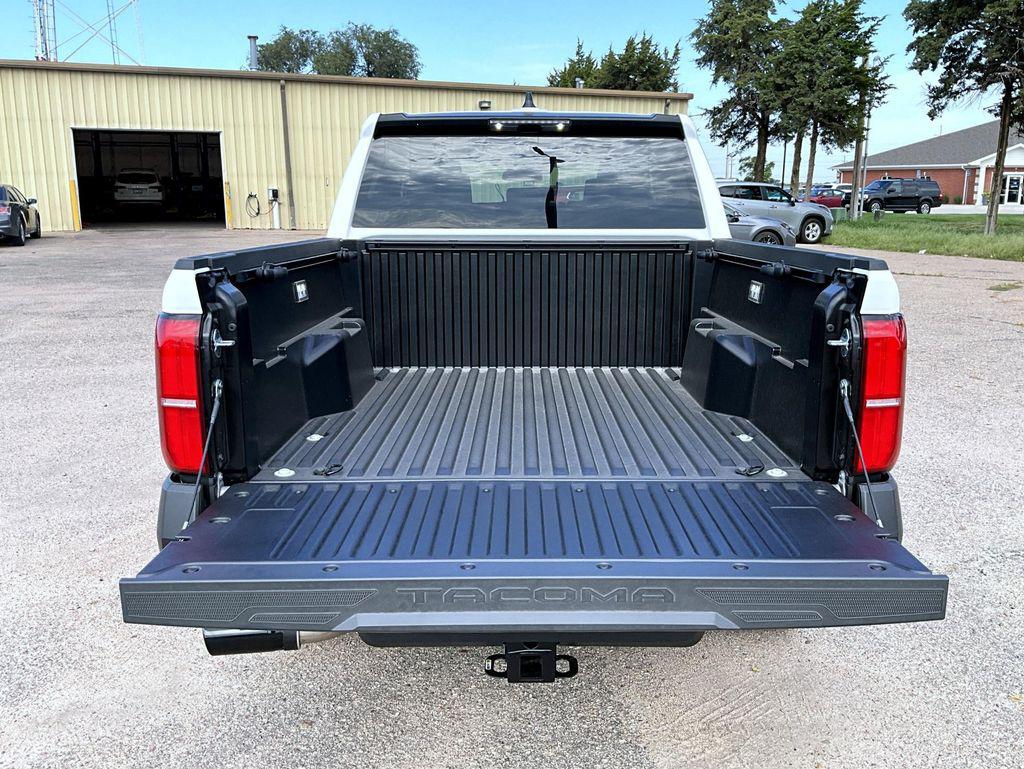 2025 Toyota TACOMA SR 照片 9
