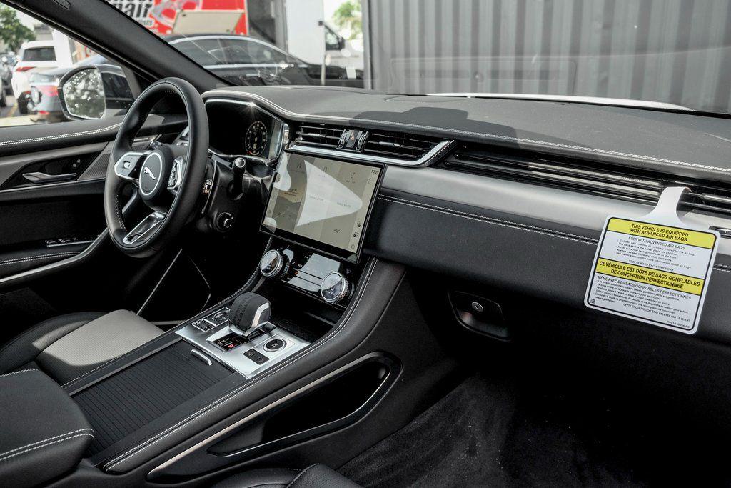 صورة مصغرة 21 لـ 2026 Jaguar F-PACE R-DYNAMIC S P250 AWD AUTOMATIC